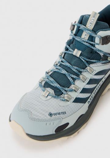 Походные ботинки