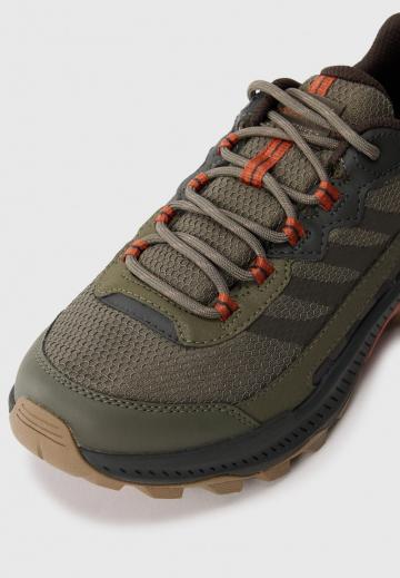 Походные кроссовки