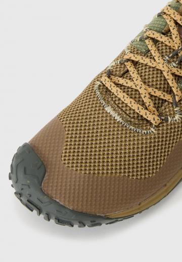 Беговые кроссовки