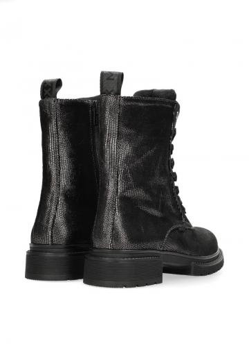 Ботинки на шнуровке