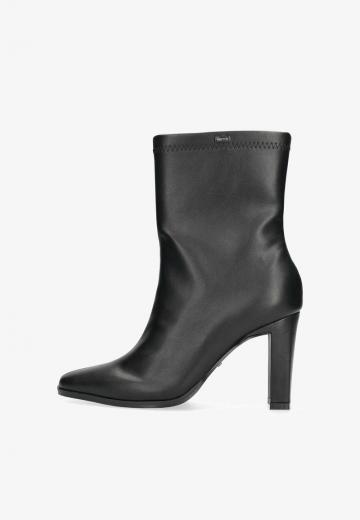 Полусапожки на высоком каблуке