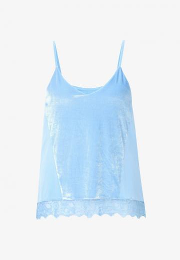 Топ на бретельках