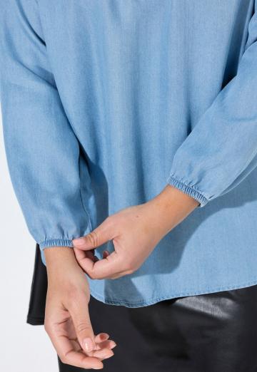 Джинсовая блузка