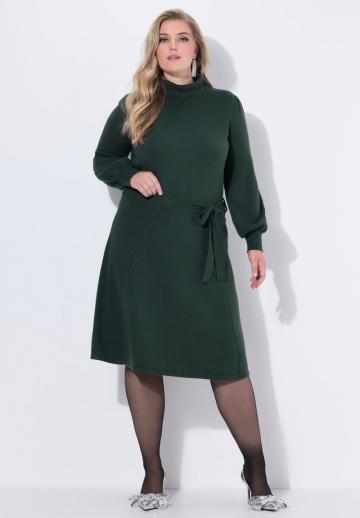 Вязаное платье