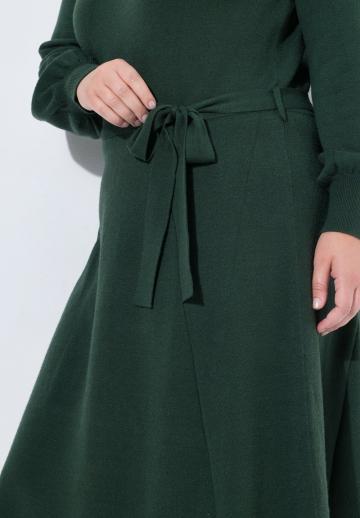 Вязаное платье