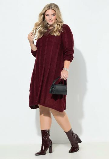 Вязаное платье