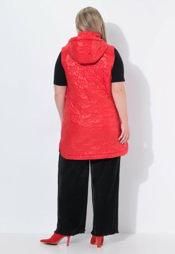 Длинный жилет