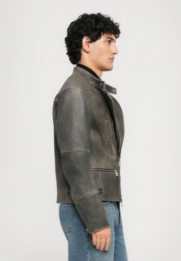 Кожаная куртка