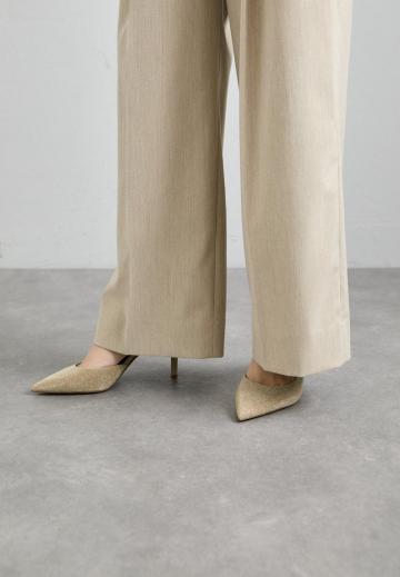 Туфли на высоком каблуке