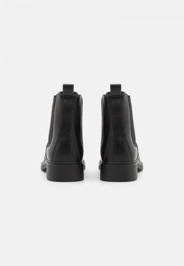 Ботинки челси