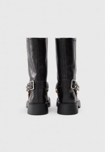 Ковбойские сапоги