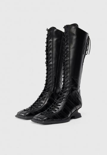 Сапоги на шнуровке