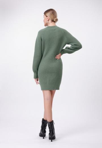 Вязаное платье