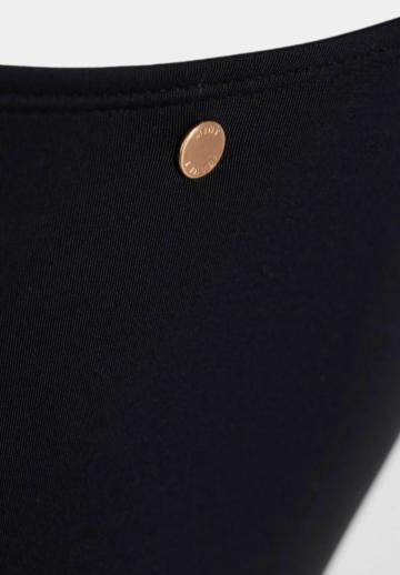 Слитный купальник