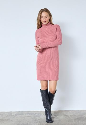 Вязаное платье