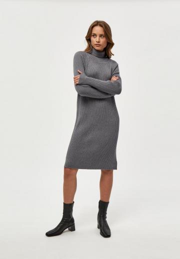 Платье футляр