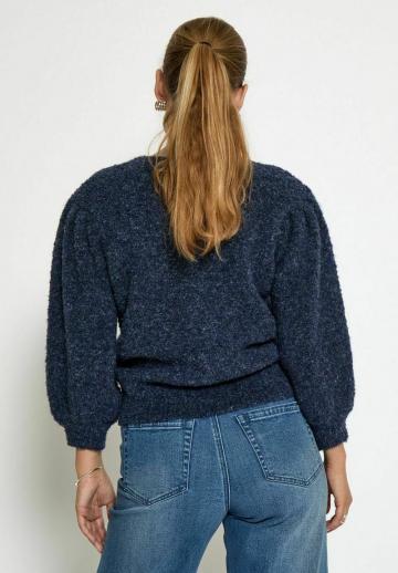 Пуловер с рукавом три четверти