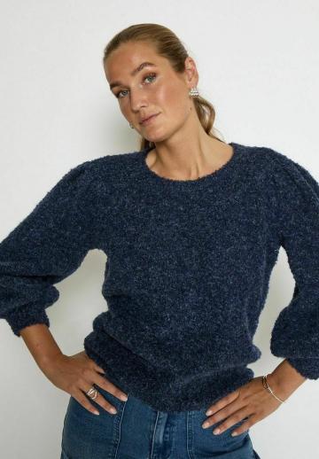 Пуловер с рукавом три четверти