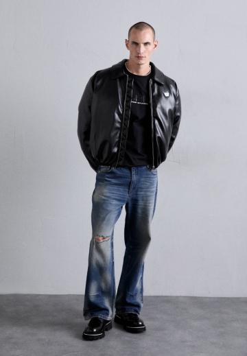 Прямые джинсы