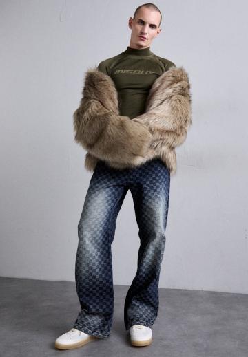 Прямые джинсы