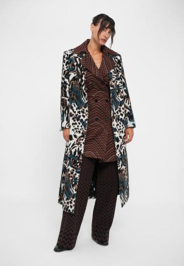 Шерстяное пальто