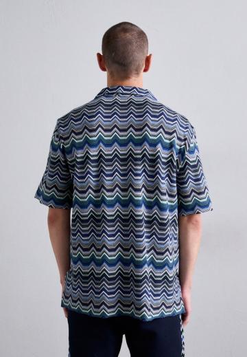 Рубашка с коротким рукавом