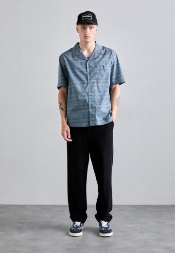 Рубашка с коротким рукавом