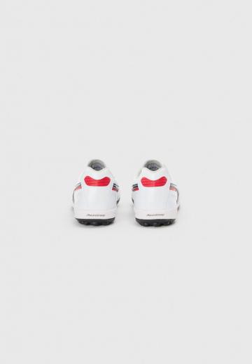 Футбольные бутсы