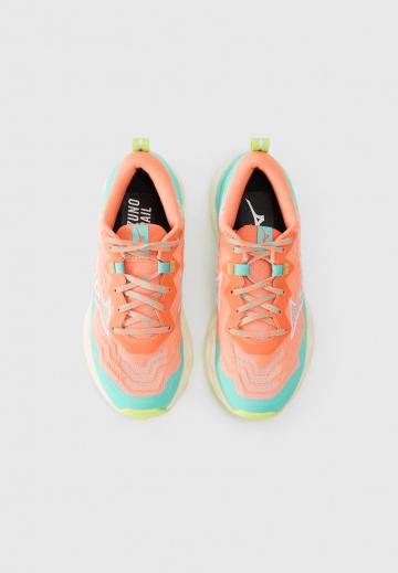 Беговые кроссовки