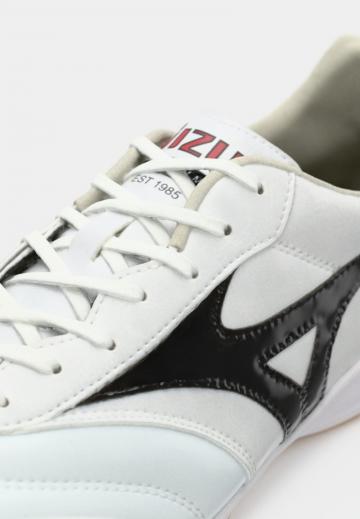 Футбольные бутсы