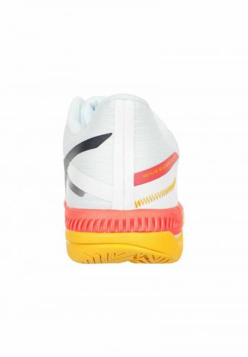 Теннисные кроссовки