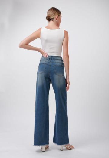 Клешеные джинсы