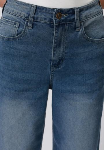 Клешеные джинсы