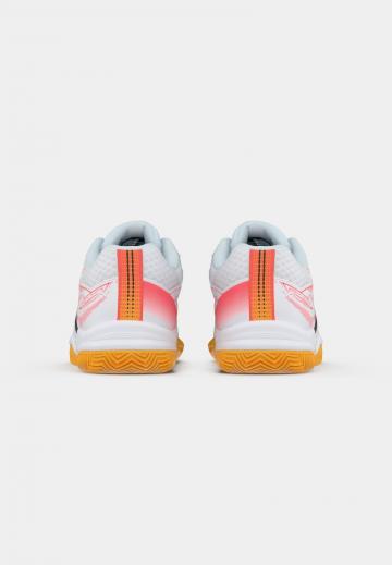 Теннисные кроссовки