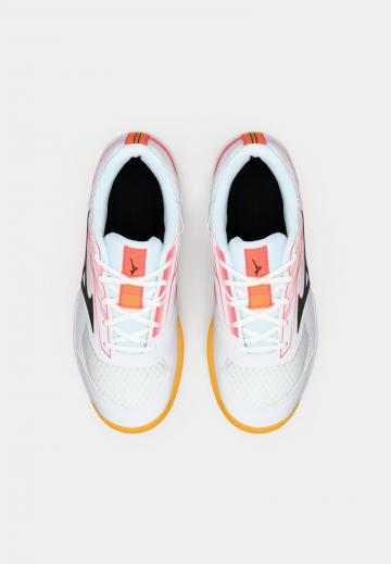 Теннисные кроссовки