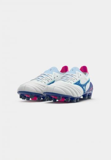 Футбольные бутсы