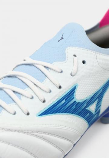 Футбольные бутсы