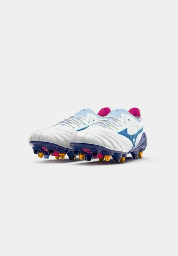 Футбольные бутсы