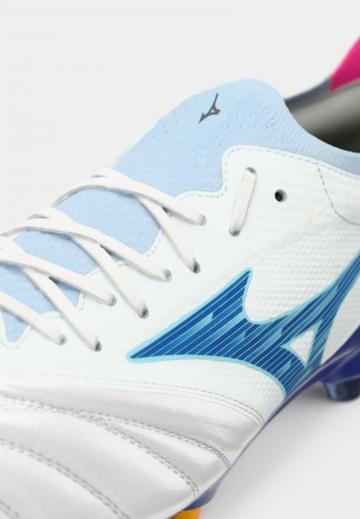 Футбольные бутсы