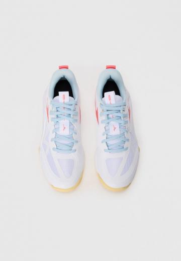 Кроссовки для зала