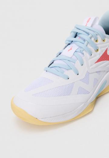 Кроссовки для зала