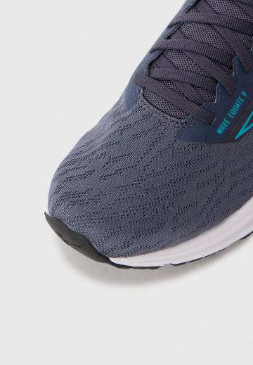 Беговые кроссовки