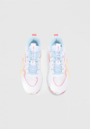 Кроссовки для зала