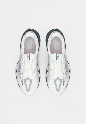 Беговые кроссовки