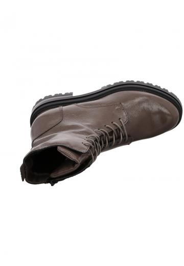 Ботинки на шнуровке