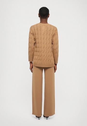 Длинный пуловер