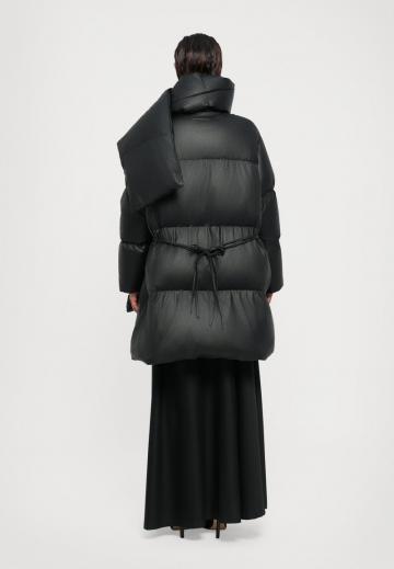 Пальто из искусственной кожи