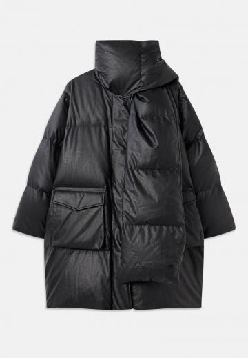 Пальто из искусственной кожи