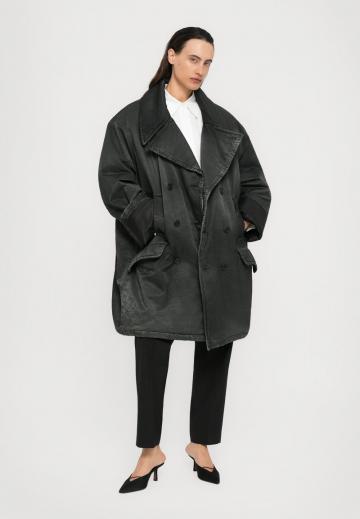 Шерстяное пальто