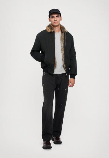 Прямые джинсы